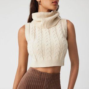 SHEIN Creme Sleeveless Turtleneck Cropped Sweater Size Large